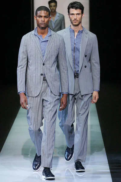 Look 17